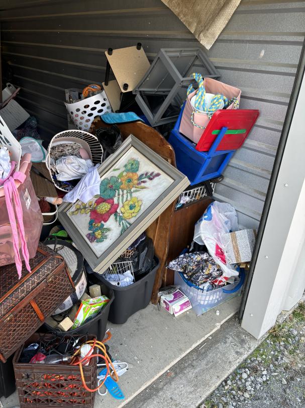 Storage Unit Auction in South Roxana, IL at Advantage SelfStorage